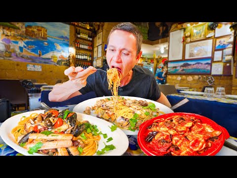 Italian Street Food in Naples!! SEAFOOD SPAGHETTI + Pizza in Naples, Italy!!